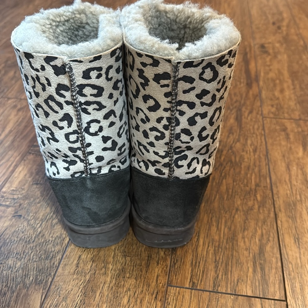 Celtic and Co womens sheepskin boots Leopard Print - Picture 2 of 7